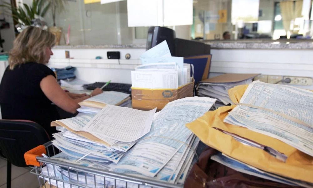 Αναδρομικές αποδοχές: Στην Εφορία για τροποποιητικές δηλώσεις χιλιάδες μισθωτοί